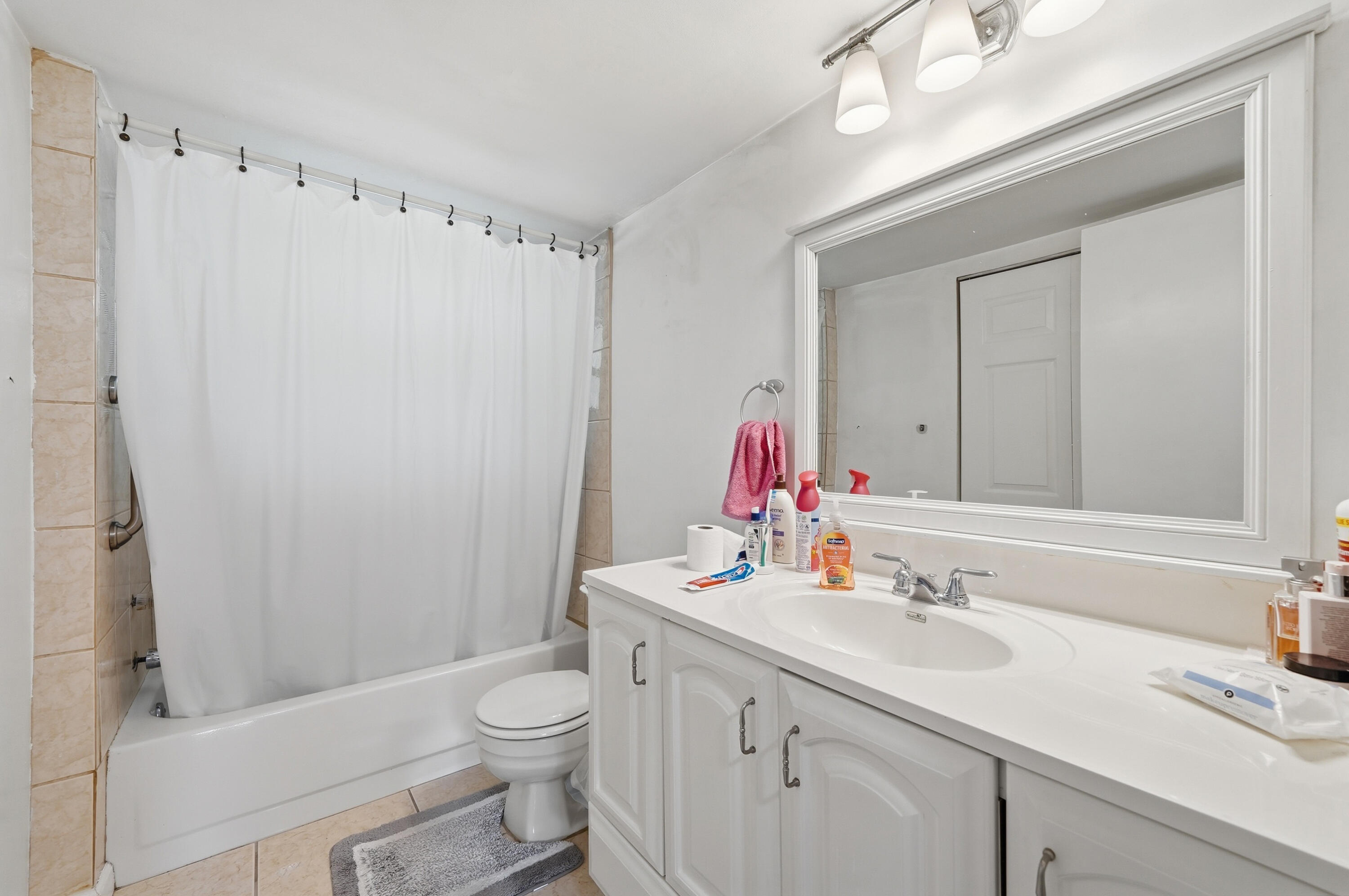 PALM VILLAGE CONDO - Residential