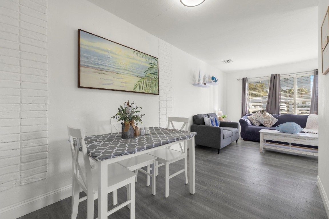 LAUDERDALE - Residential Income