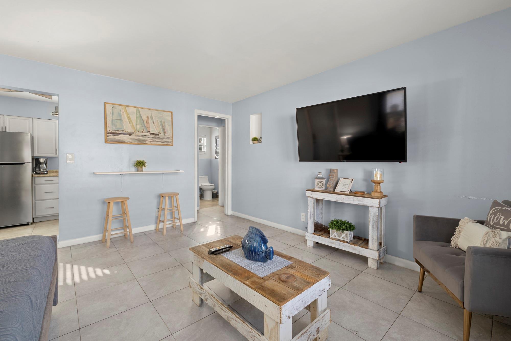 LAUDERDALE - Residential Income