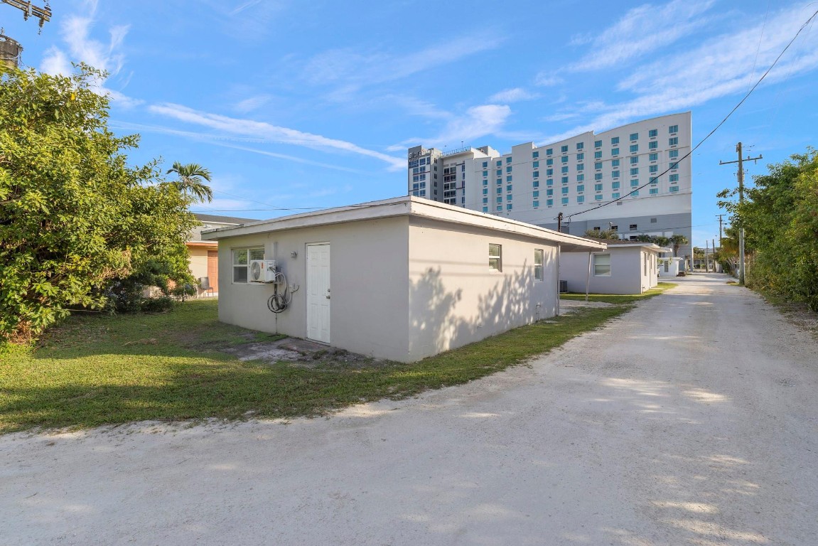 LAUDERDALE - Residential Income