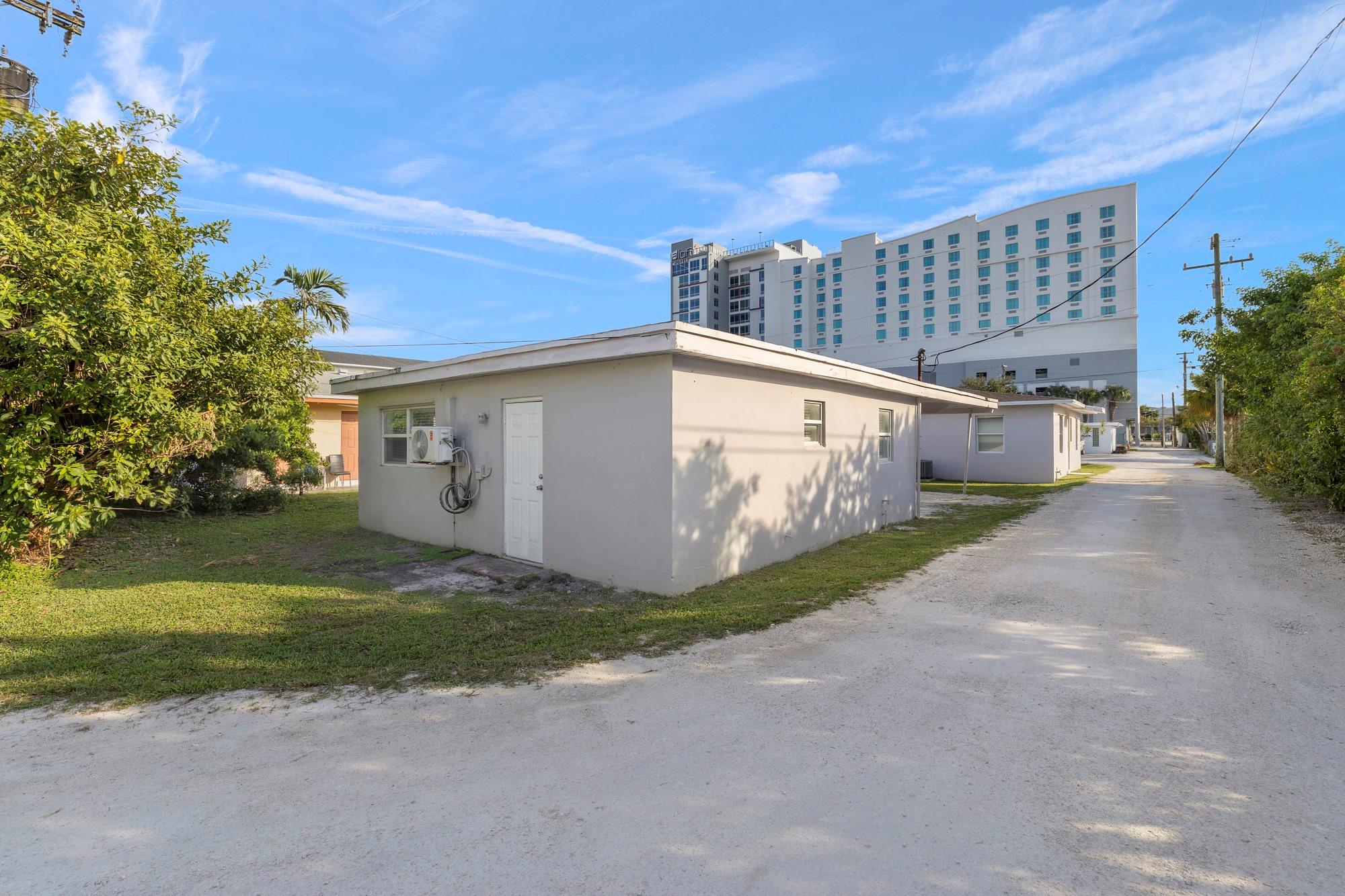 LAUDERDALE - Residential Income