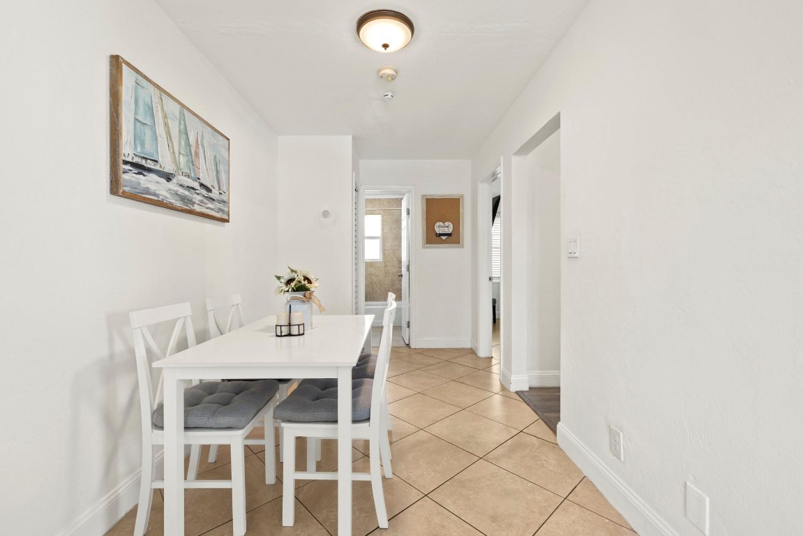 LAUDERDALE - Residential Income