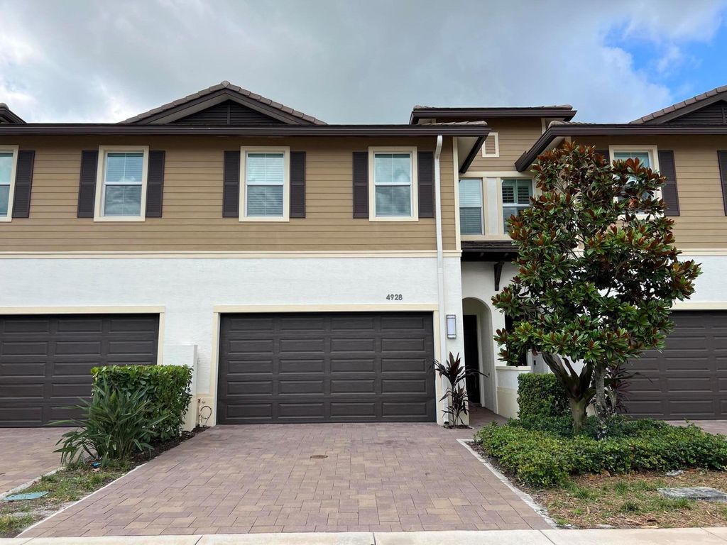 Photo of 4928 Pointe Midtown Way #22, Palm Beach Gardens, FL 33418 (MLS # R10881982)