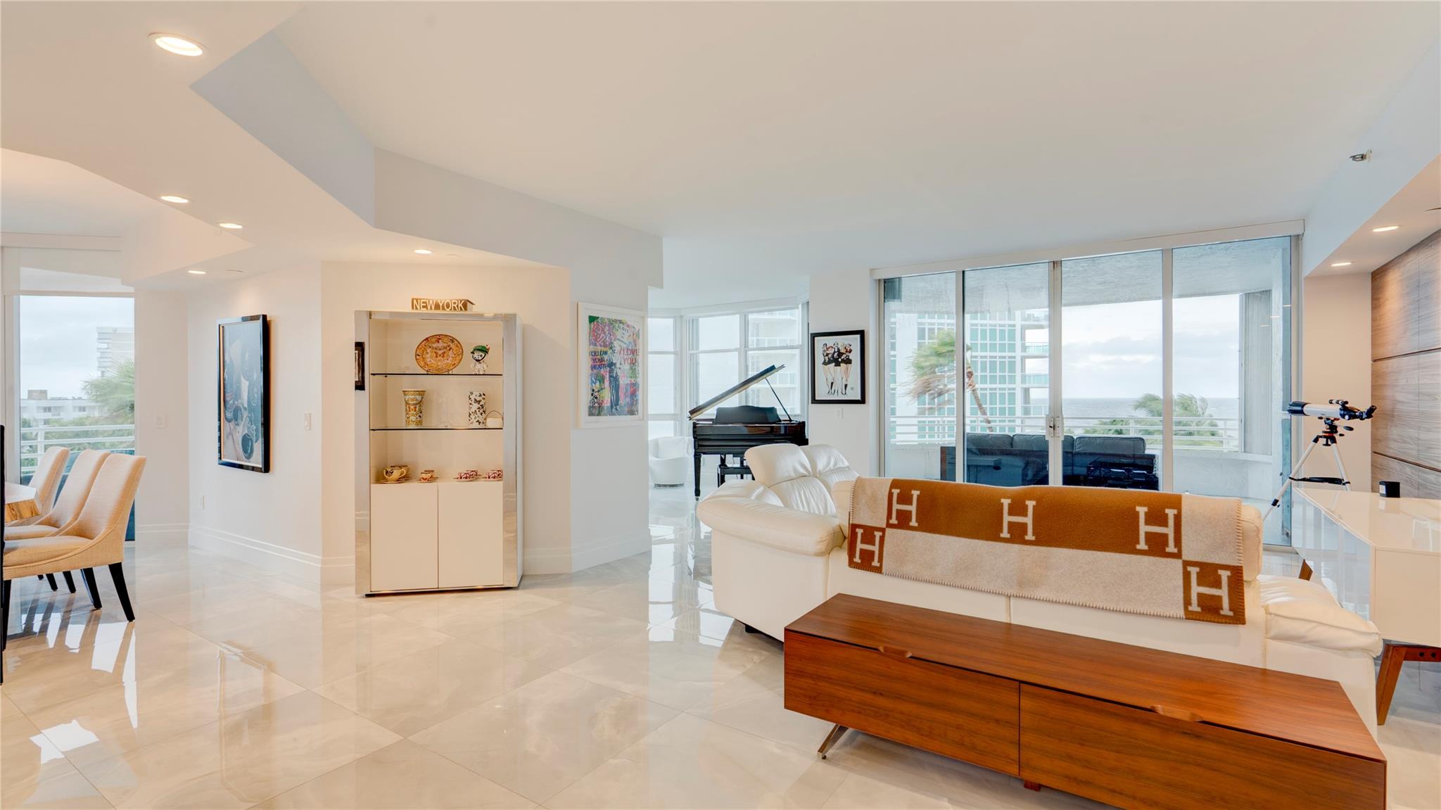 Corniche Condo - Residential