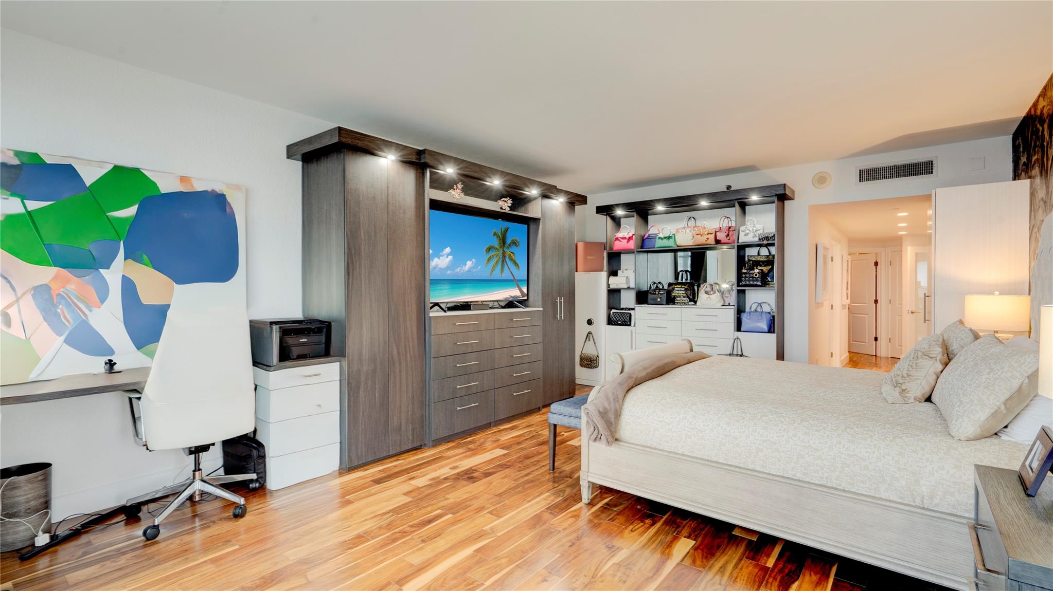 Corniche Condo - Residential