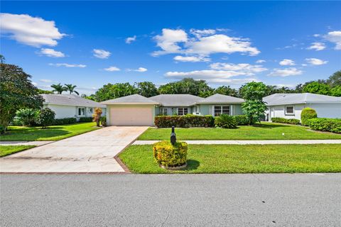 10911 Greentrail Dr Boynton Beach FL 33436