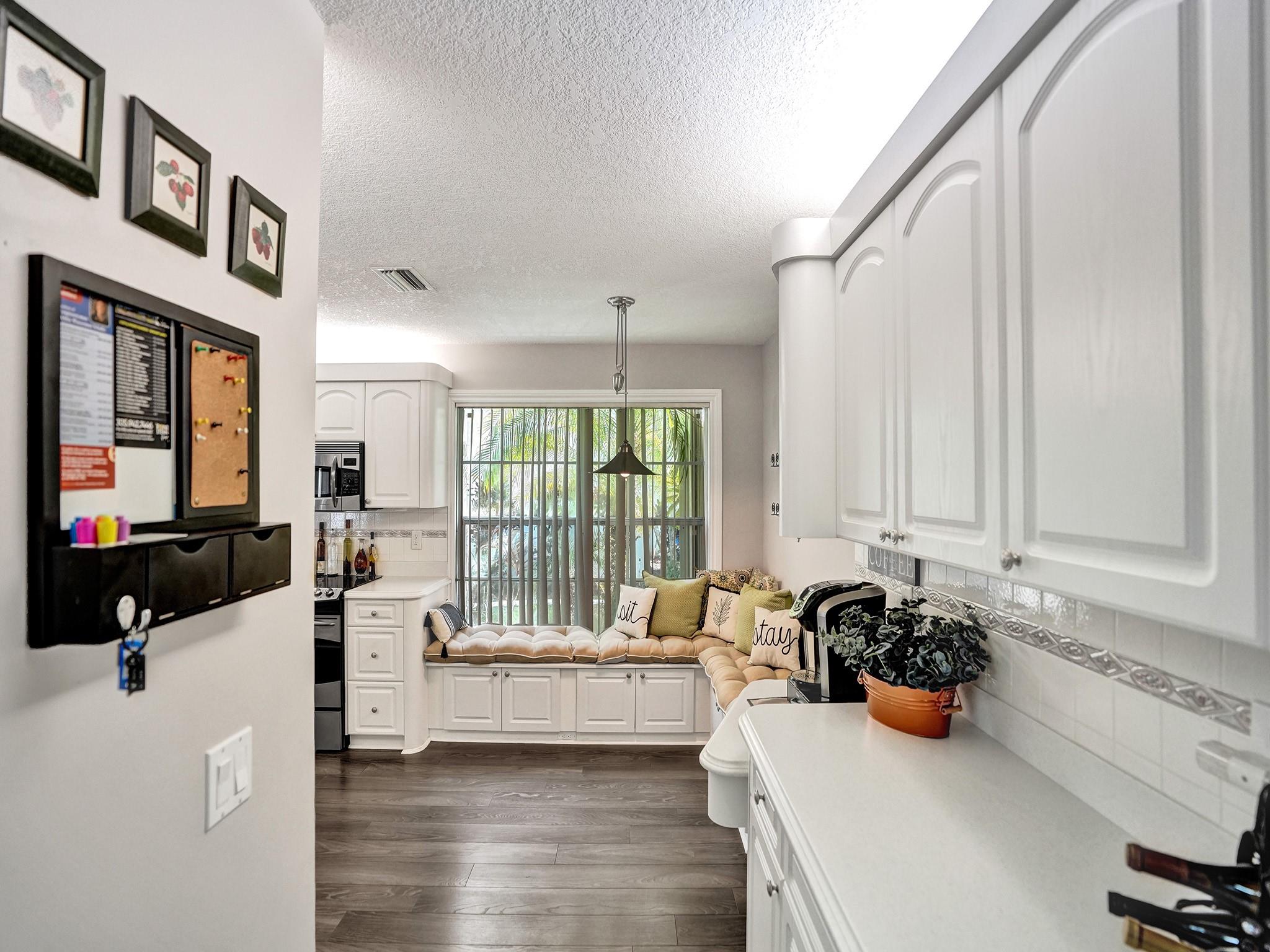 Embassy Lakes Ph II 141-4 - Residential