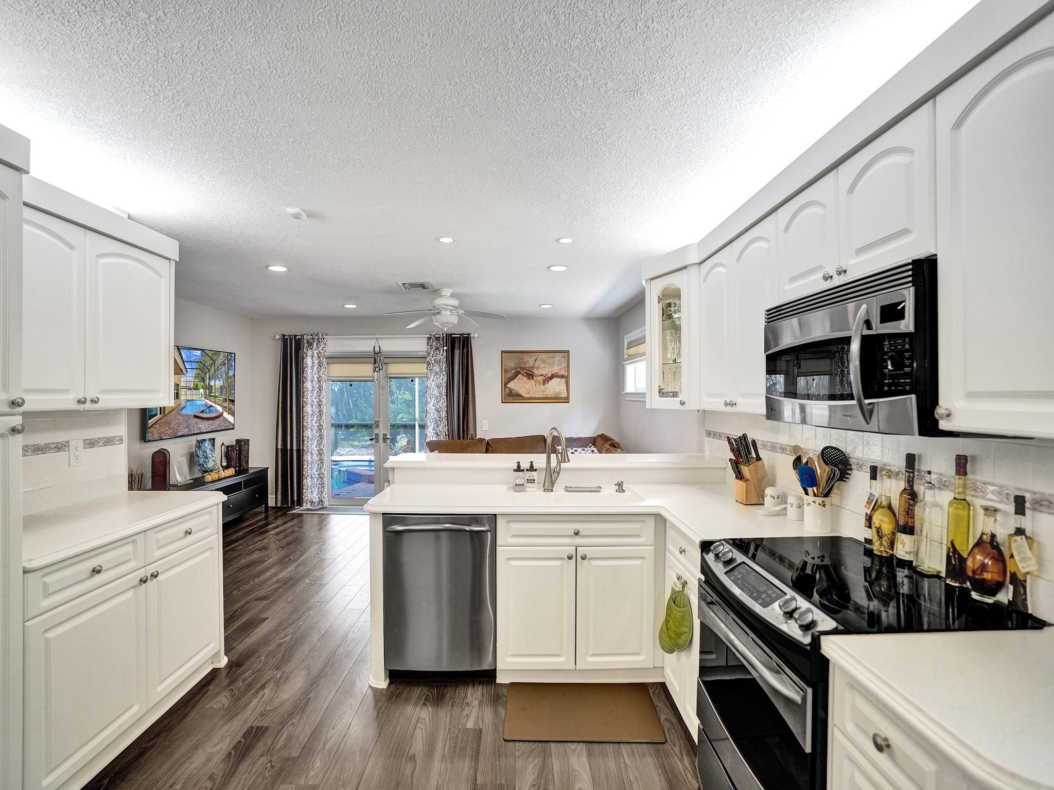 Embassy Lakes Ph II 141-4 - Residential