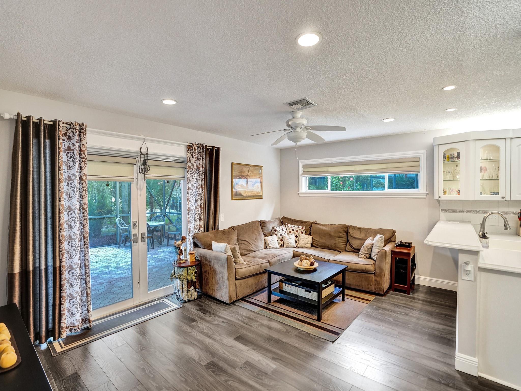 Embassy Lakes Ph II 141-4 - Residential