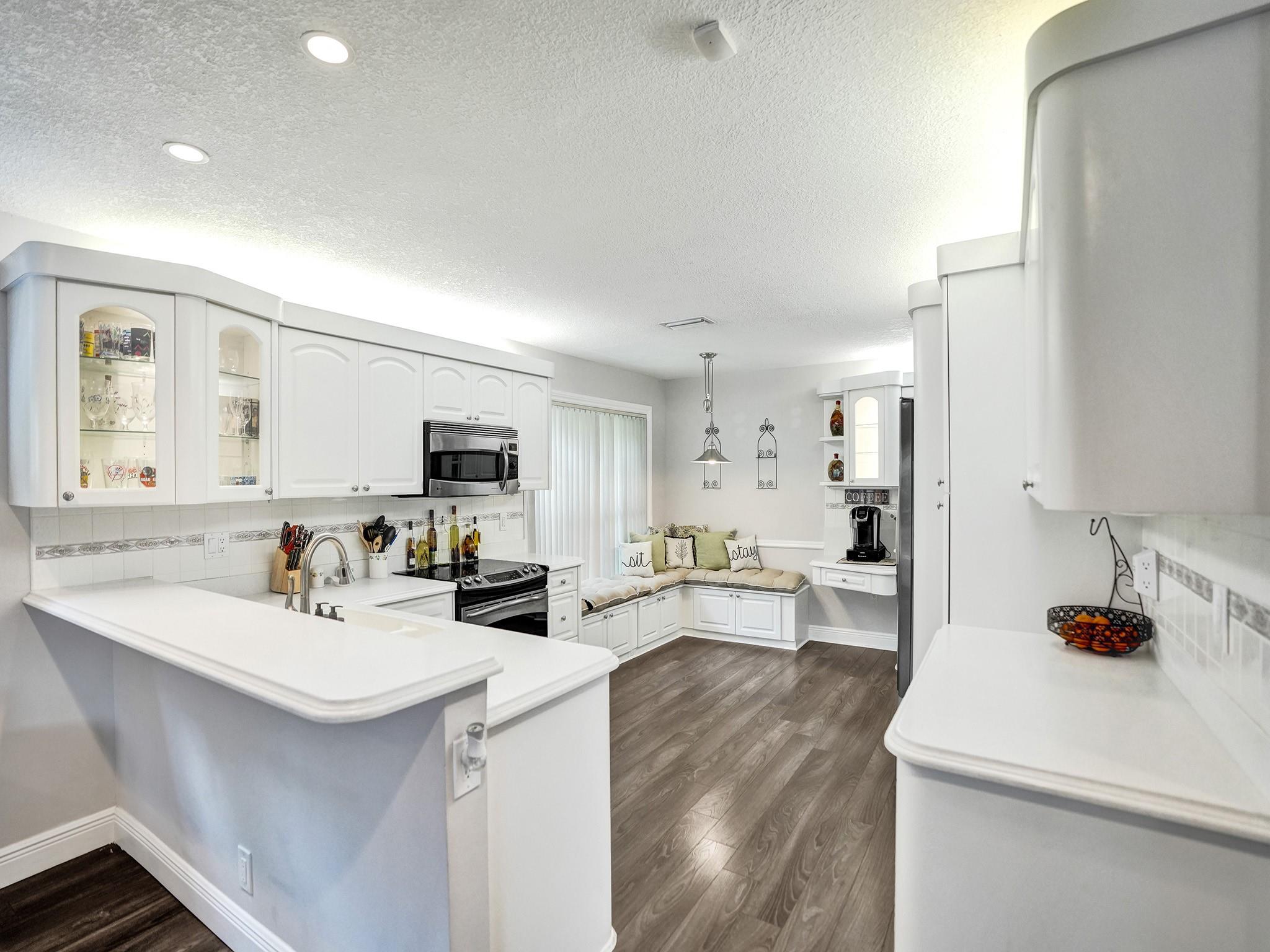 Embassy Lakes Ph II 141-4 - Residential