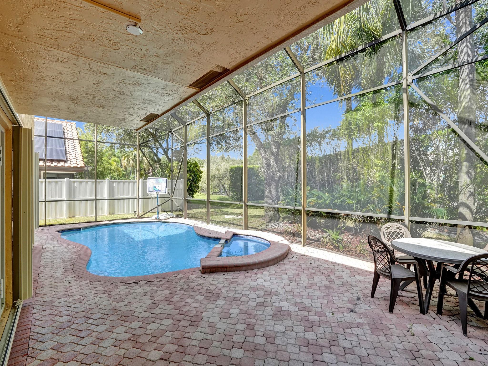 Embassy Lakes Ph II 141-4 - Residential