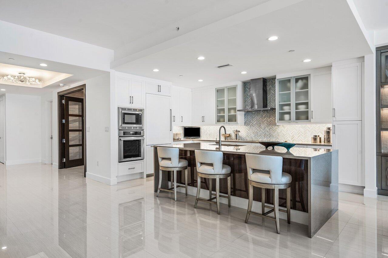 AZURE CONDO - Residential