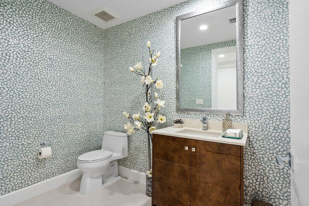 AZURE CONDO - Residential