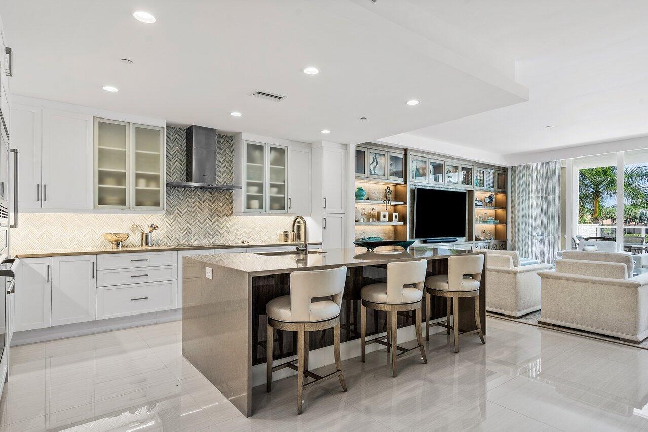 AZURE CONDO - Residential