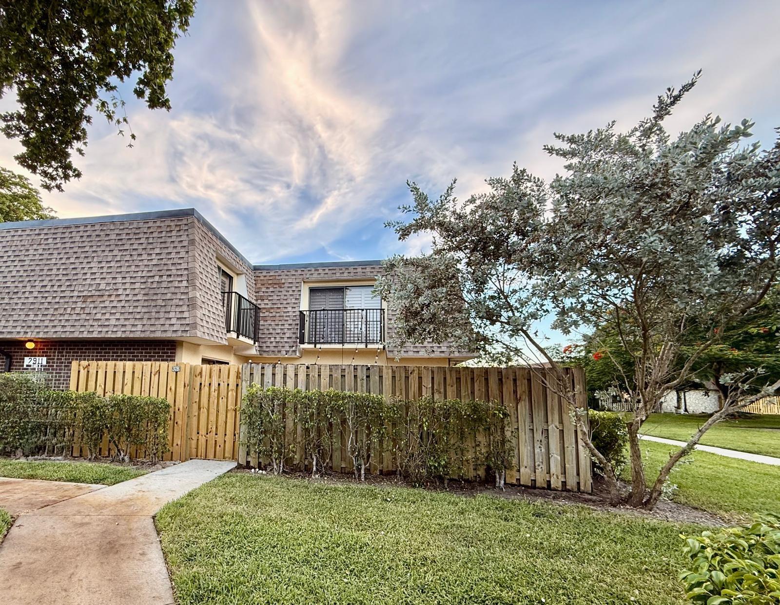 2911 SW 22nd Cir 37B