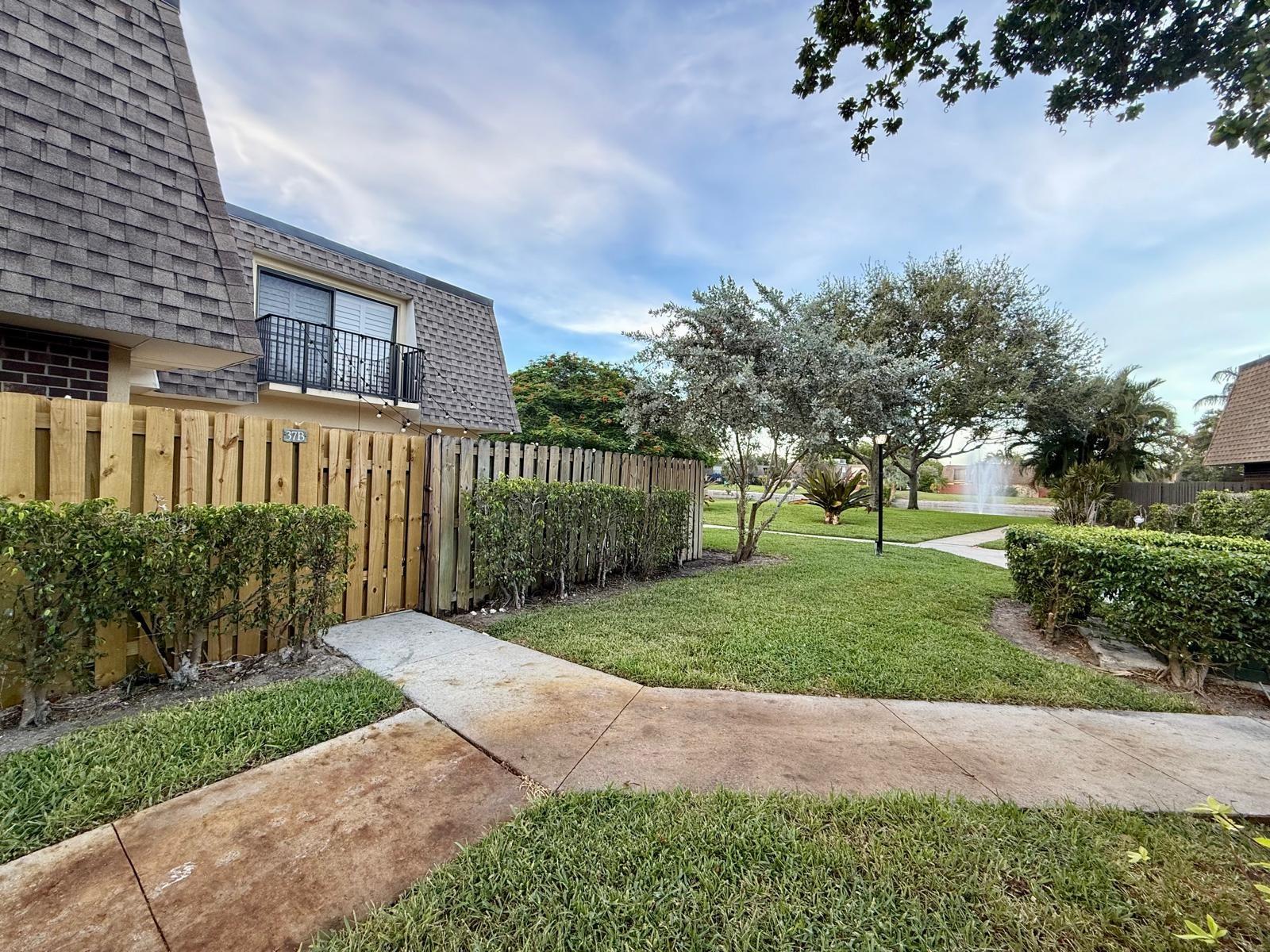 2911 SW 22nd Cir 37B
