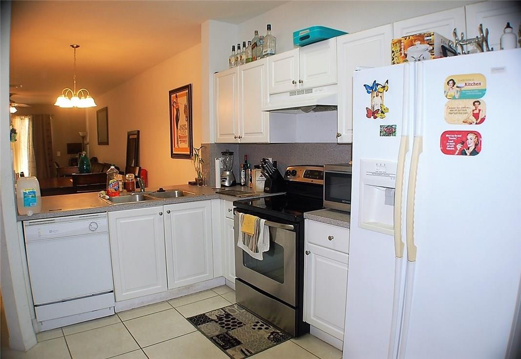 CATALINA LAKES - Residential