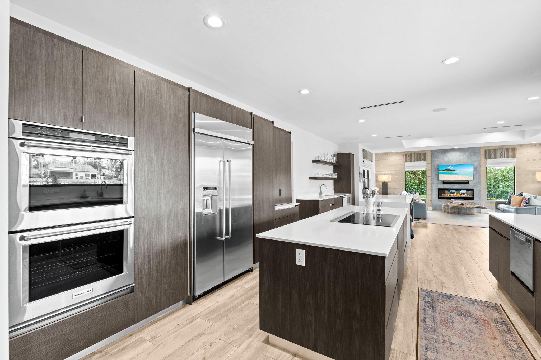 GREENVIEW COVE OF WELLING - Residential