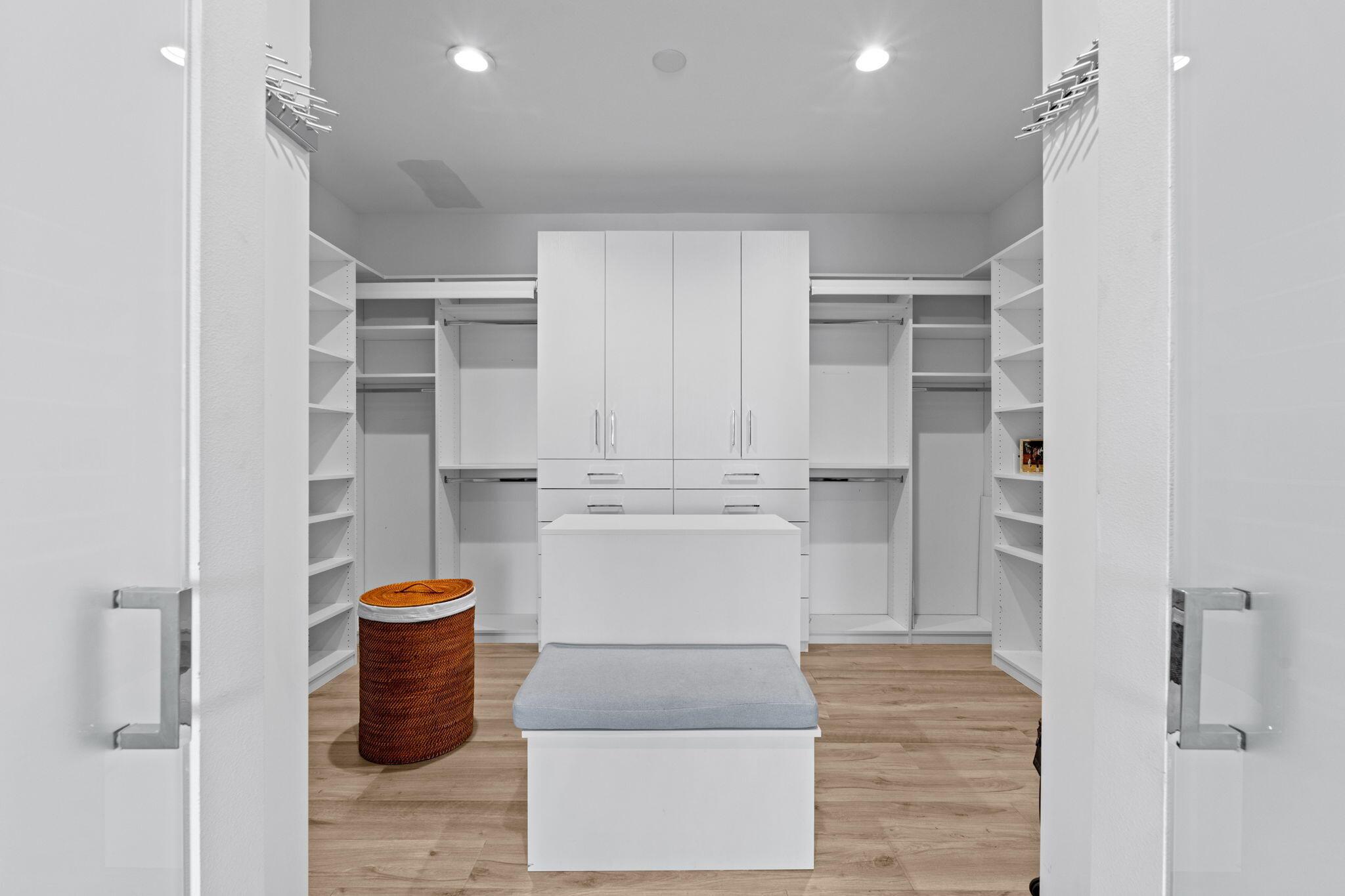 GREENVIEW COVE OF WELLING - Residential