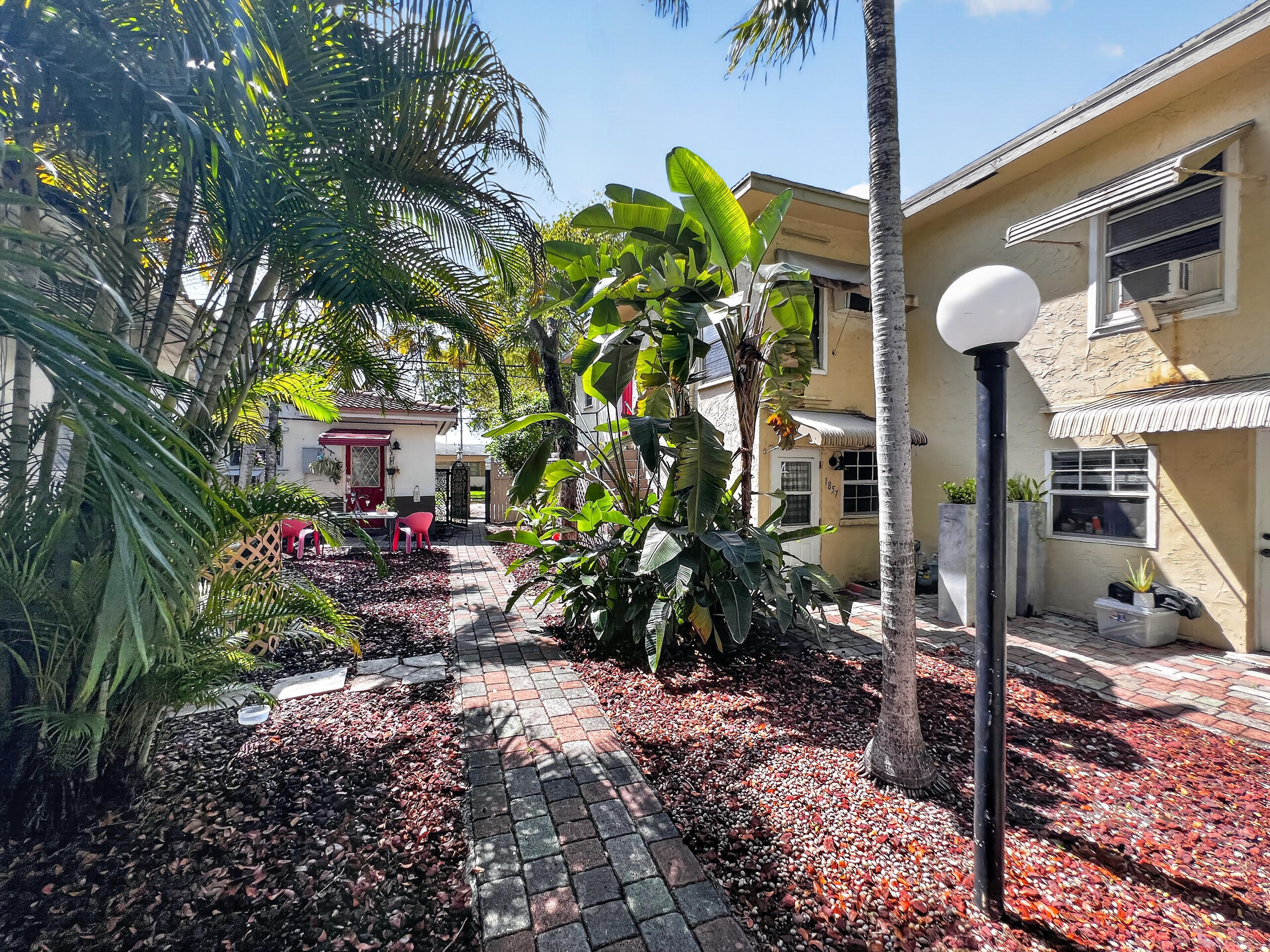 1857 Buchanan Street 7