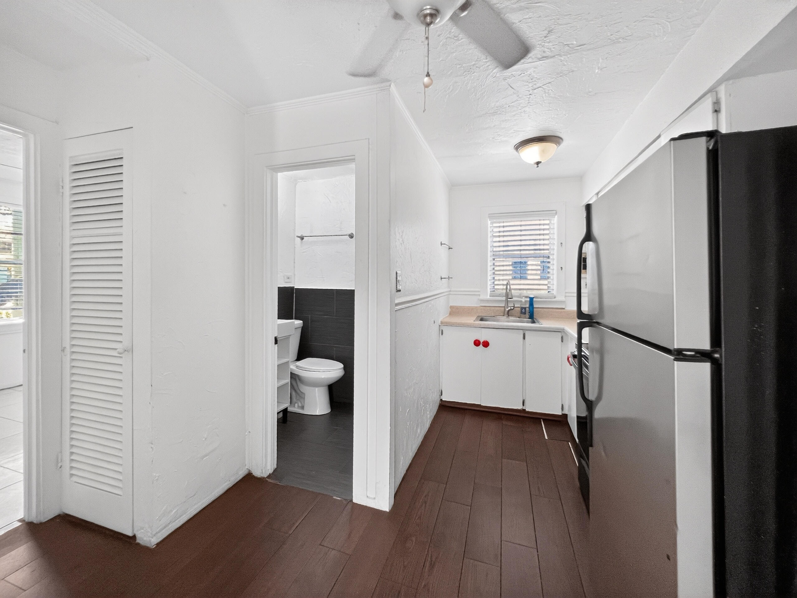 HOLLYWOOD - Residential Lease