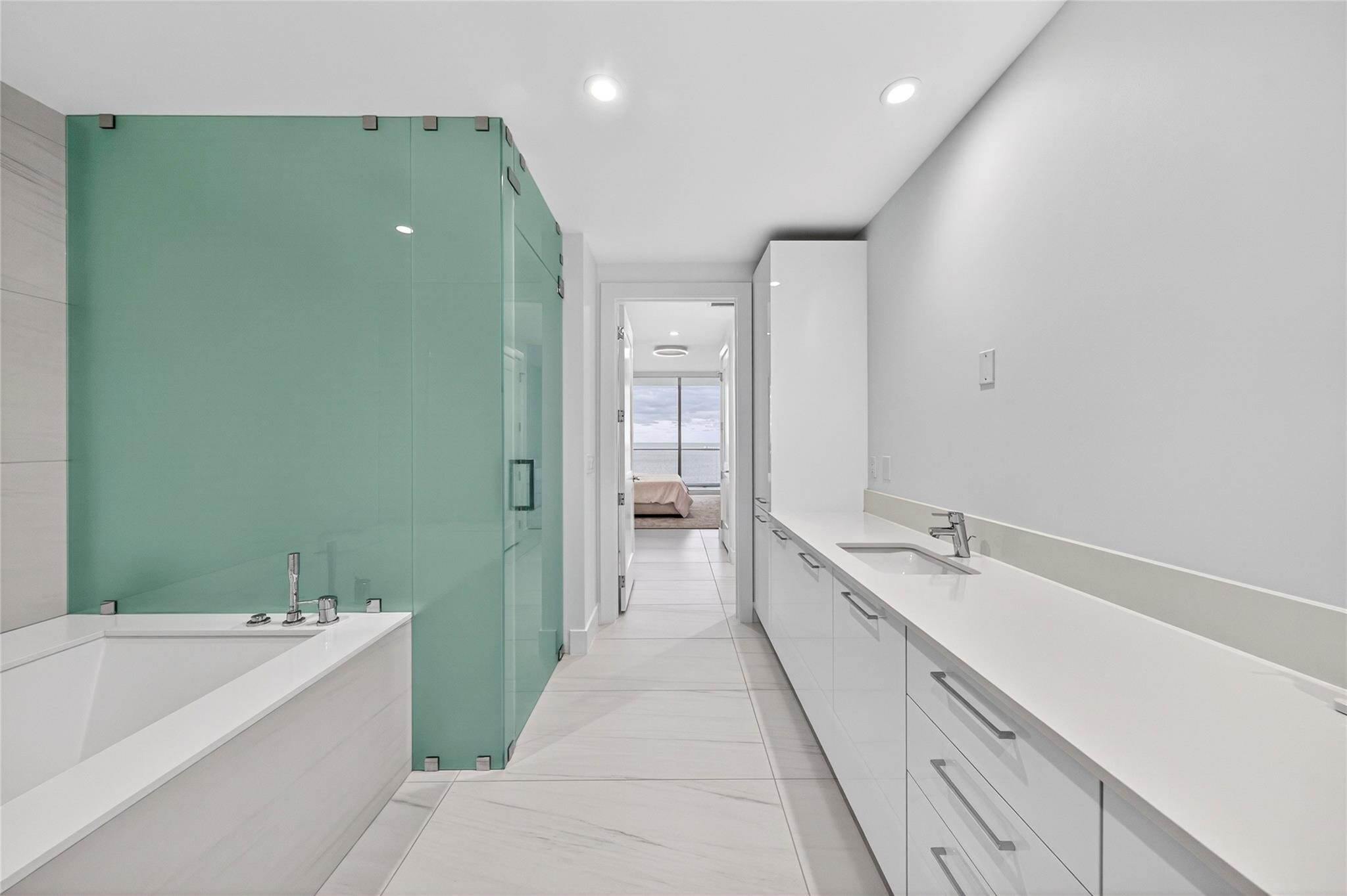 Selene Oceanfront - Residential Lease