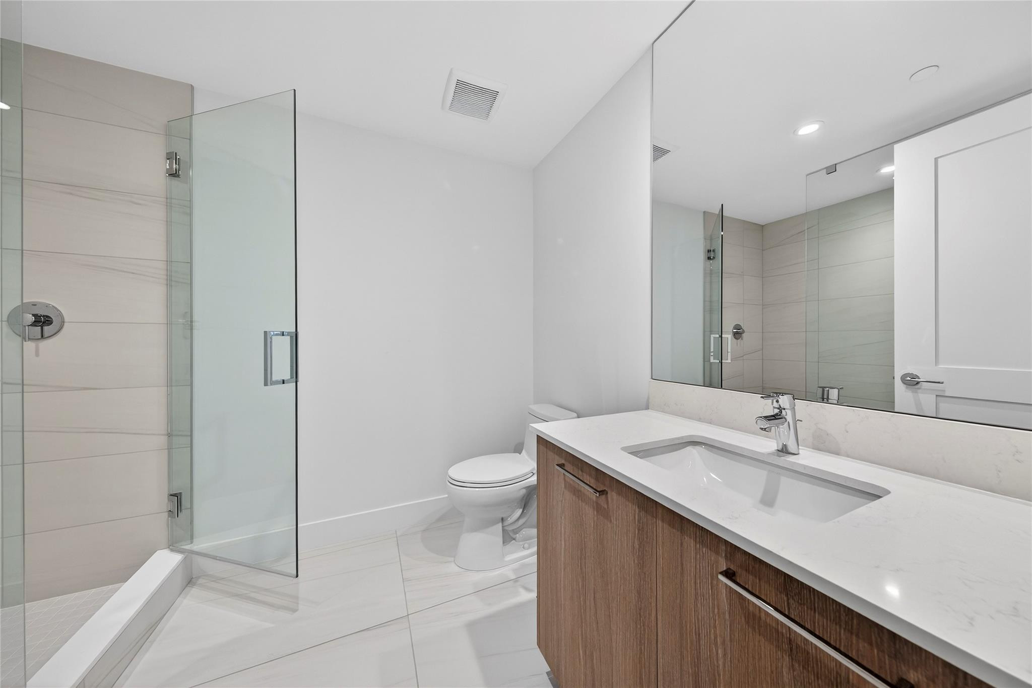 Selene Oceanfront - Residential Lease