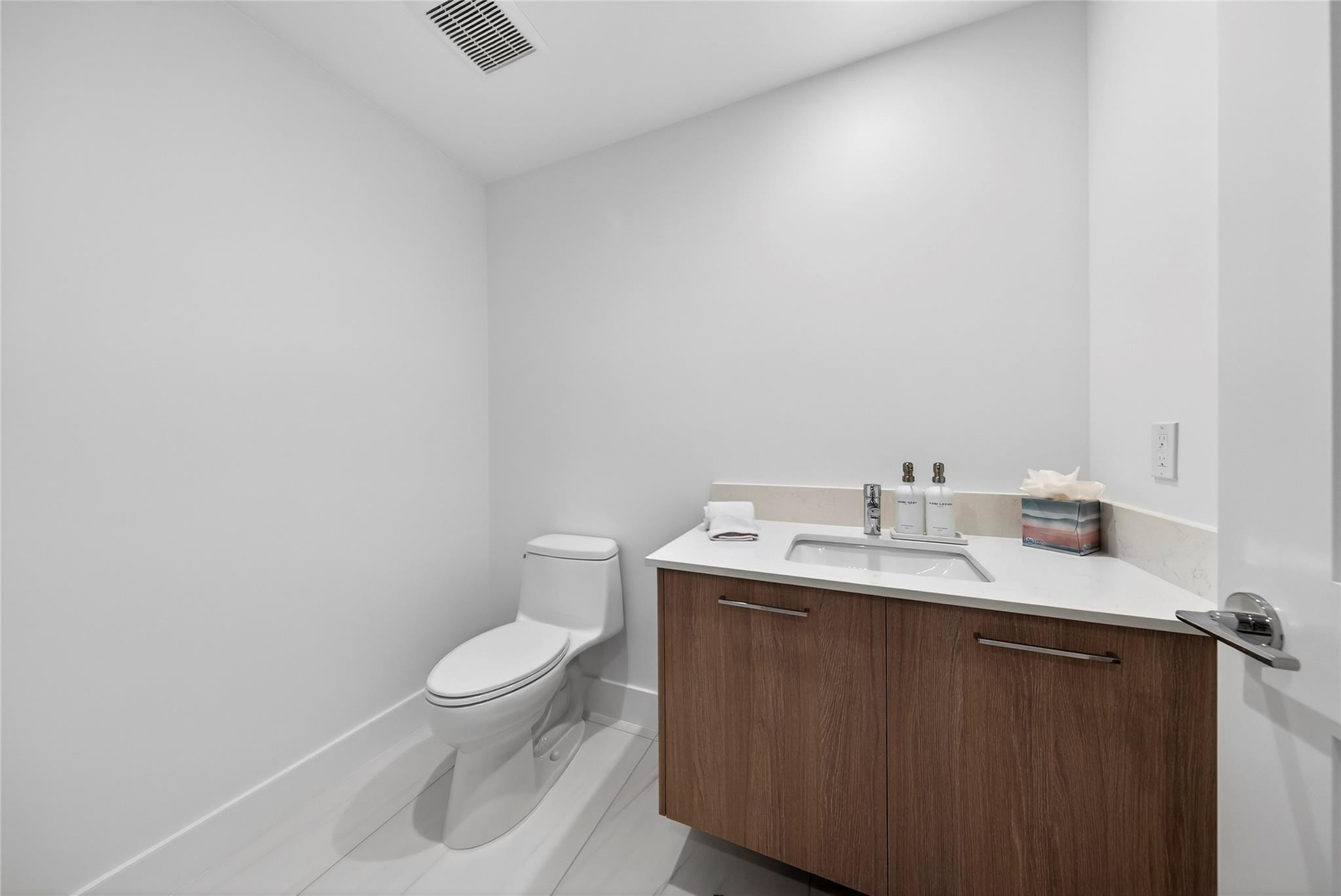 Selene Oceanfront - Residential Lease