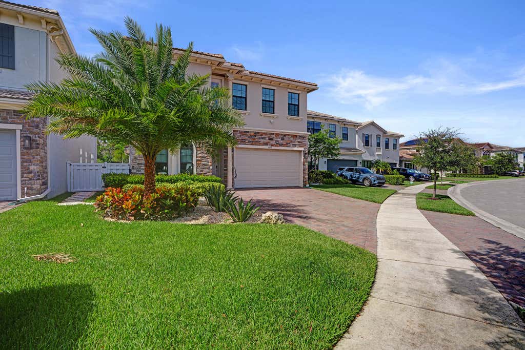 Photo of 8655 NW 39TH Court, Coral Springs, FL 33065 (MLS # B26052611)