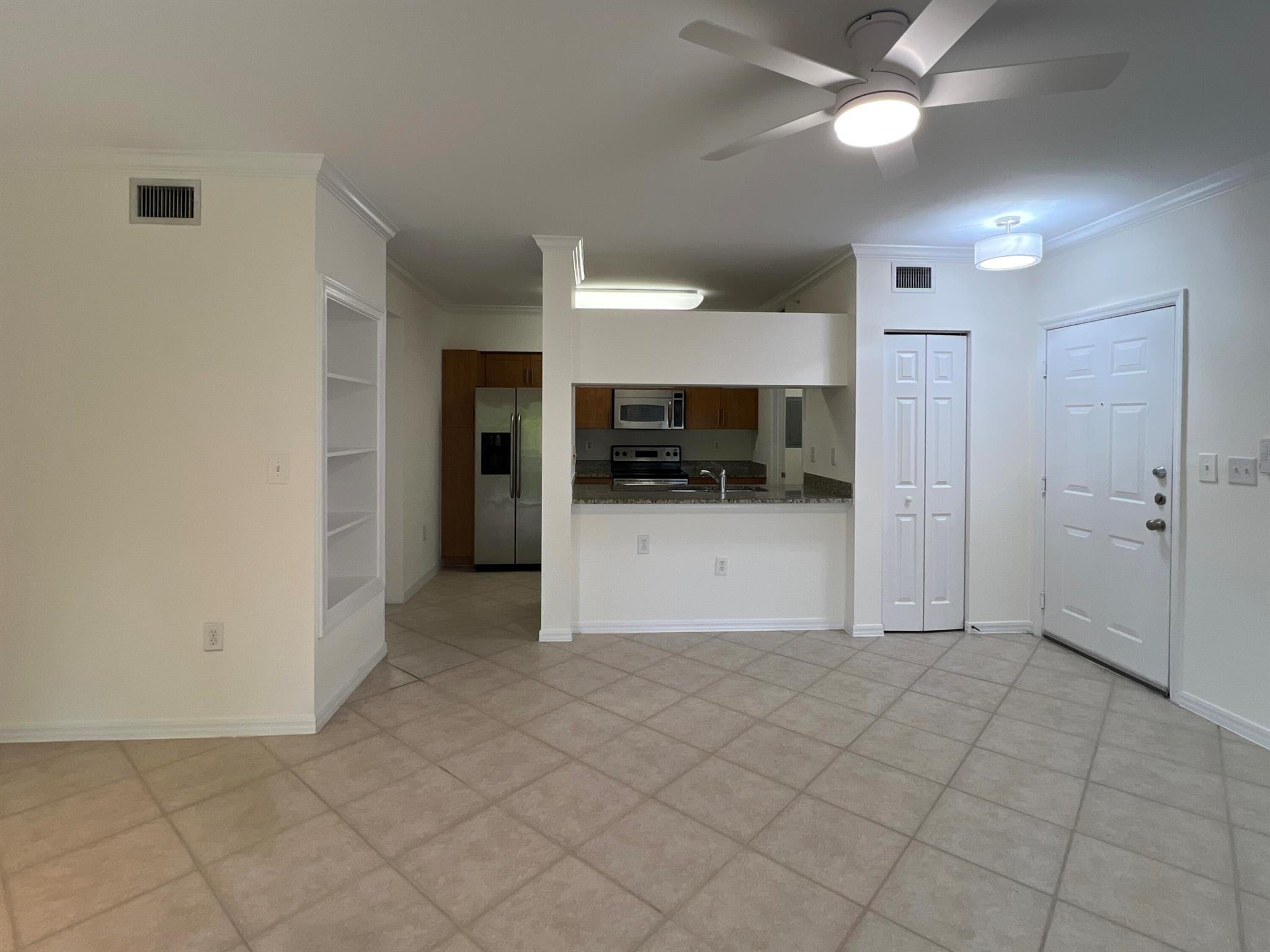 6410 Emerald Dunes Drive 307