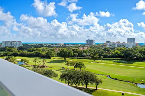 ME MYYMME FLORIDAN ASUNTONNE NOPEASTI JA PARHAALLA HINNALLA 220 SE Mizner Boulevard Ph-24 Boca Raton FL 33432