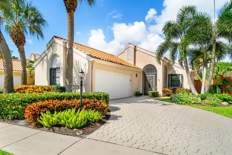 2674 La Lique Circle Circle West Palm Beach FL 33410