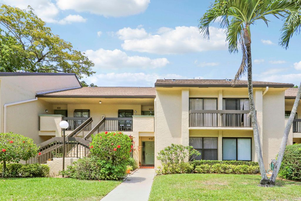 Photo of 5121 Oak Hill Lane #412, Delray Beach, FL 33484 (MLS # B26026222)