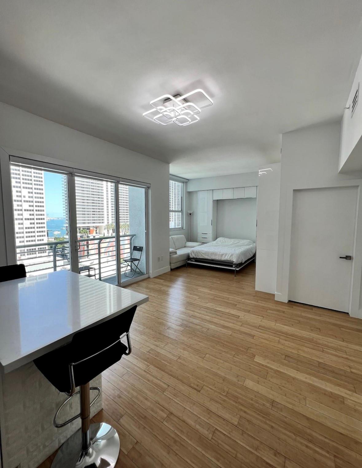 133 NE 2nd Ave 1610