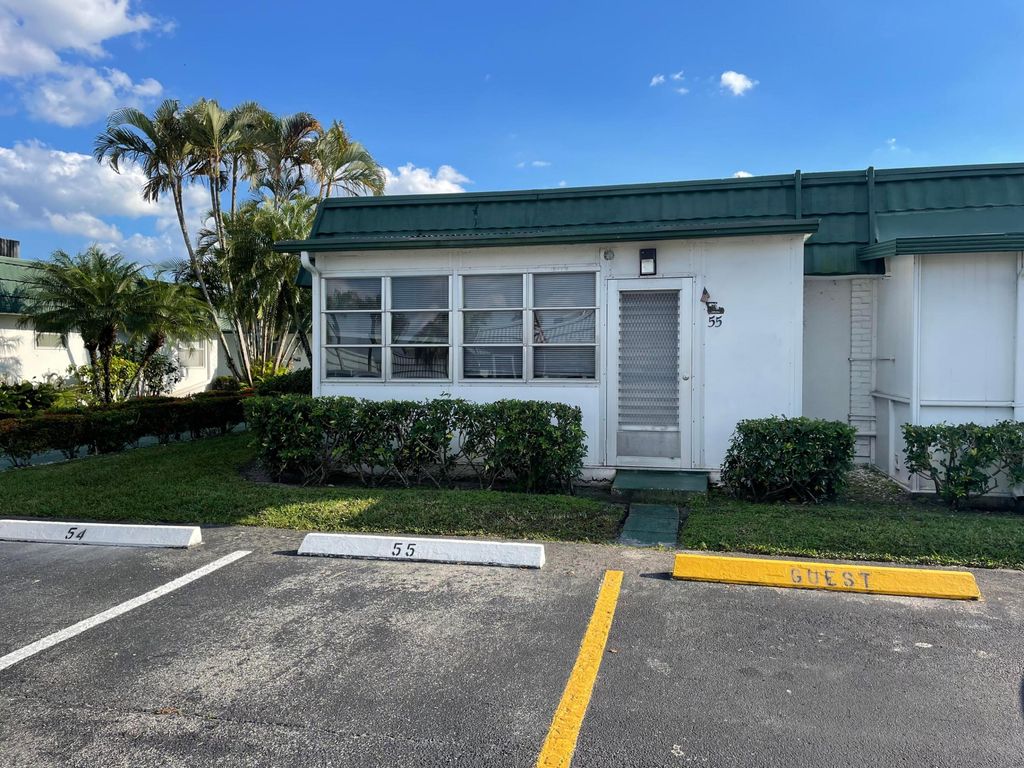 Photo of 55 Waterford C, Delray Beach, FL 33446 (MLS # R10959892)