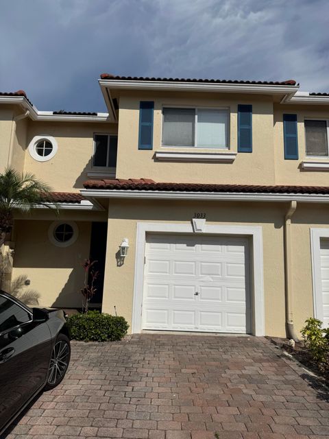 3033 N Evergreen Circle Boynton Beach FL 33426