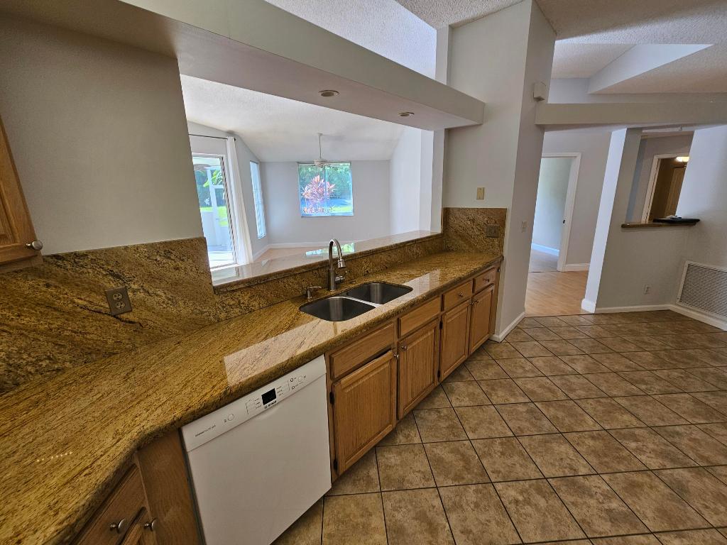 BOCA GARDENS - Residential Lease