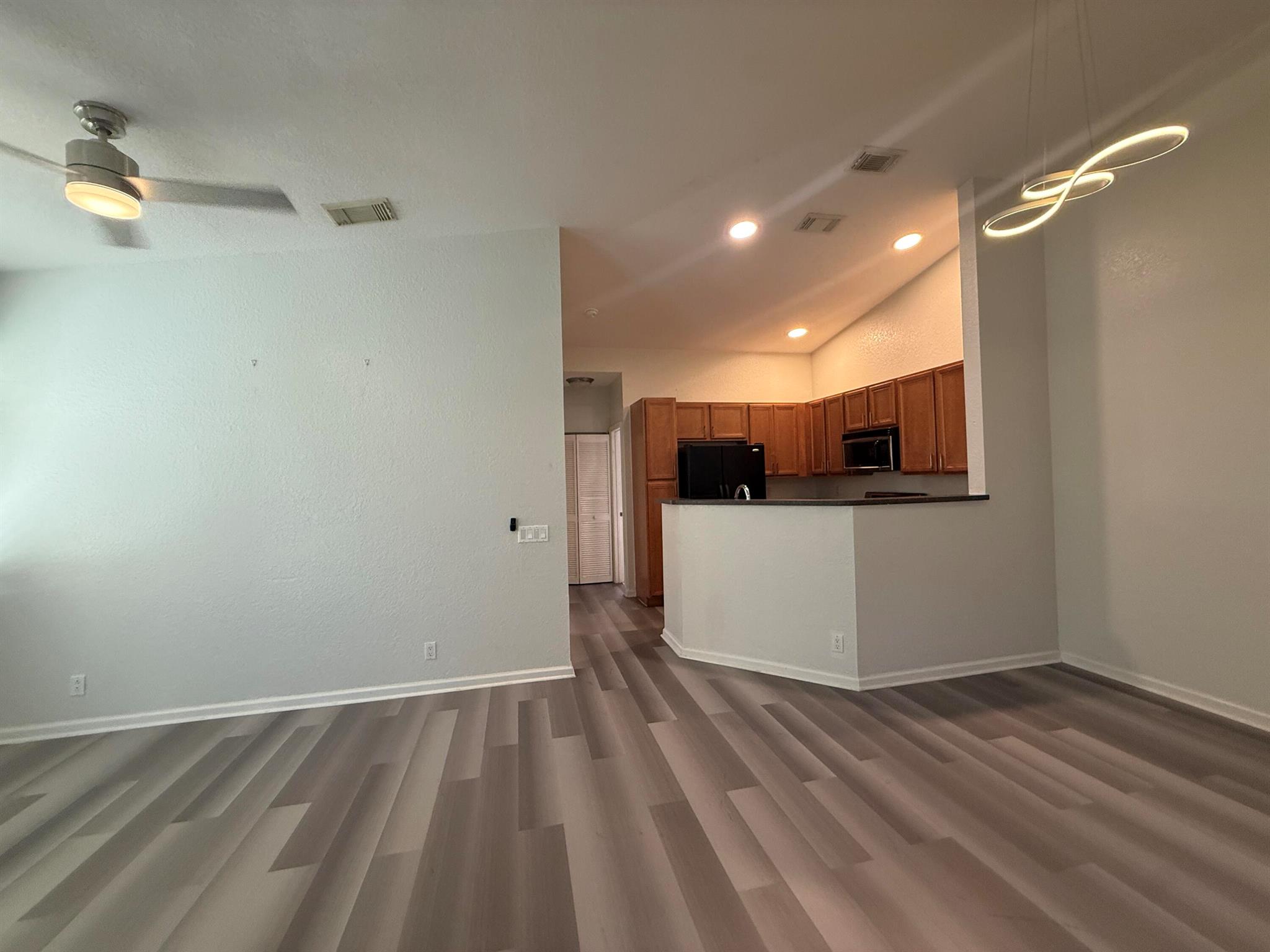 THOUSAND OAKS - Residential Lease