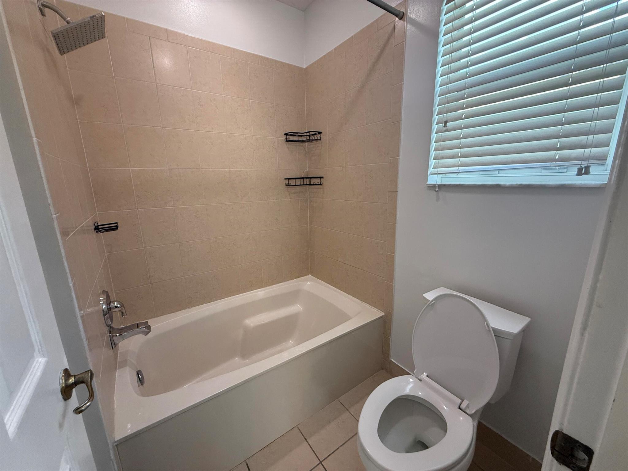 THOUSAND OAKS - Residential Lease