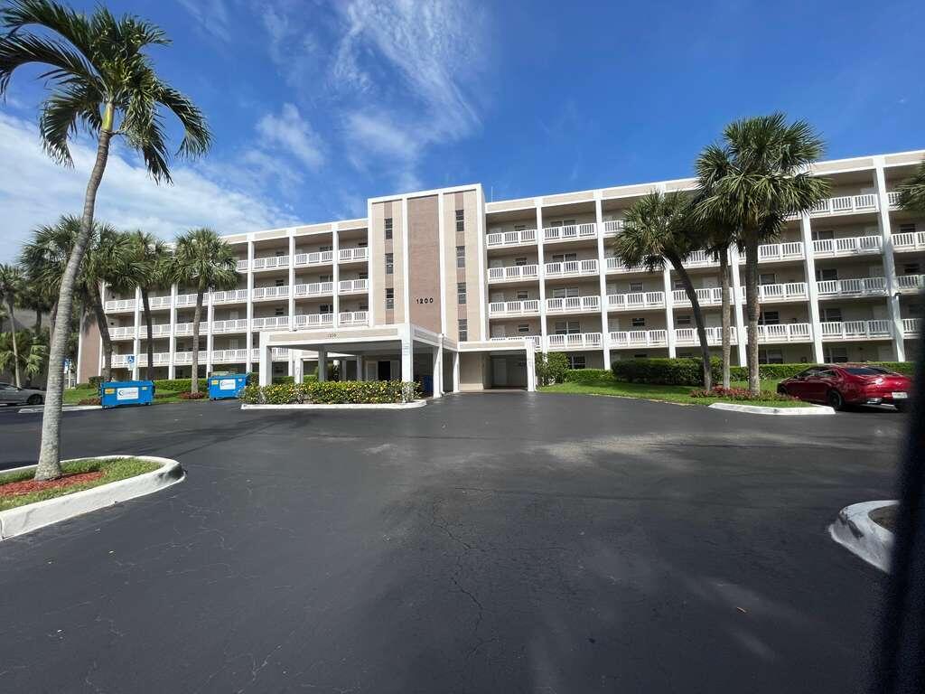 1200 NW 87th Avenue 115