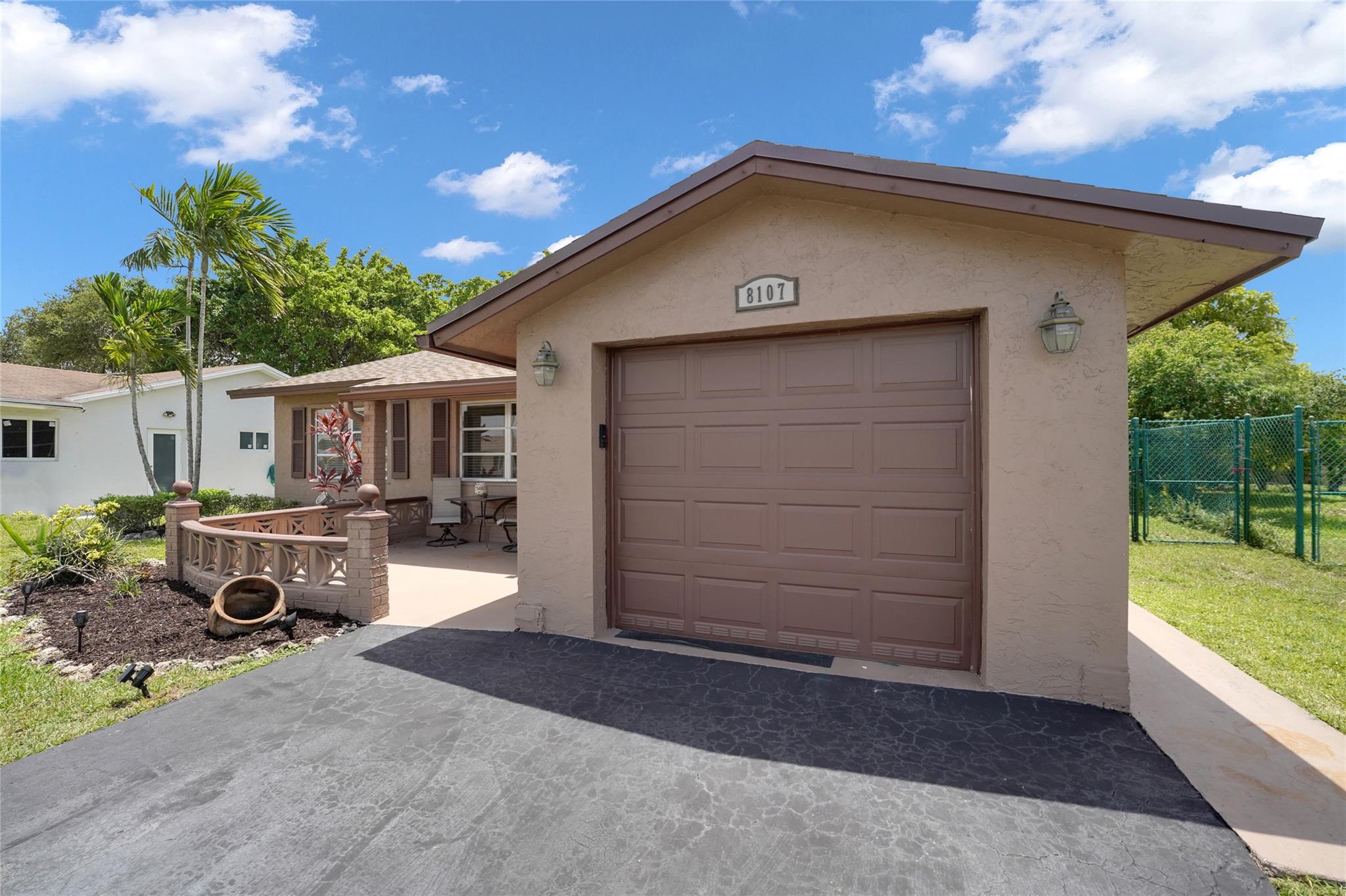8107 NW 93rd Ter