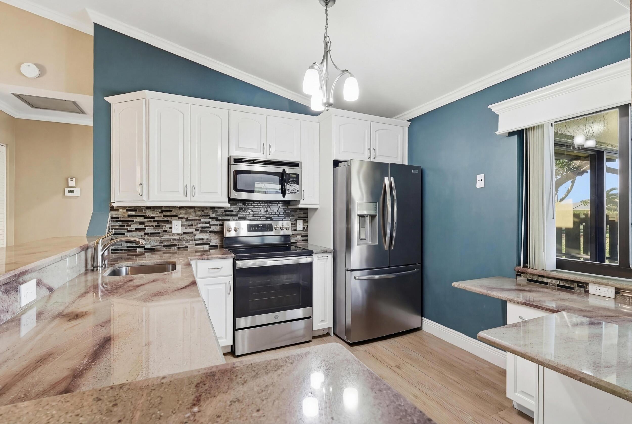 NORTHPOINTE I - Residential Lease