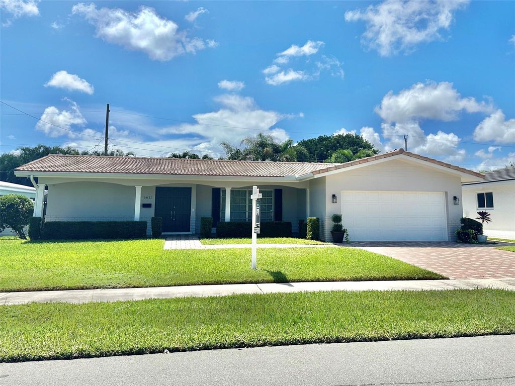 Photo of 6611 NE 21st Dr, Fort Lauderdale, FL 33308 (MLS # F10401252)