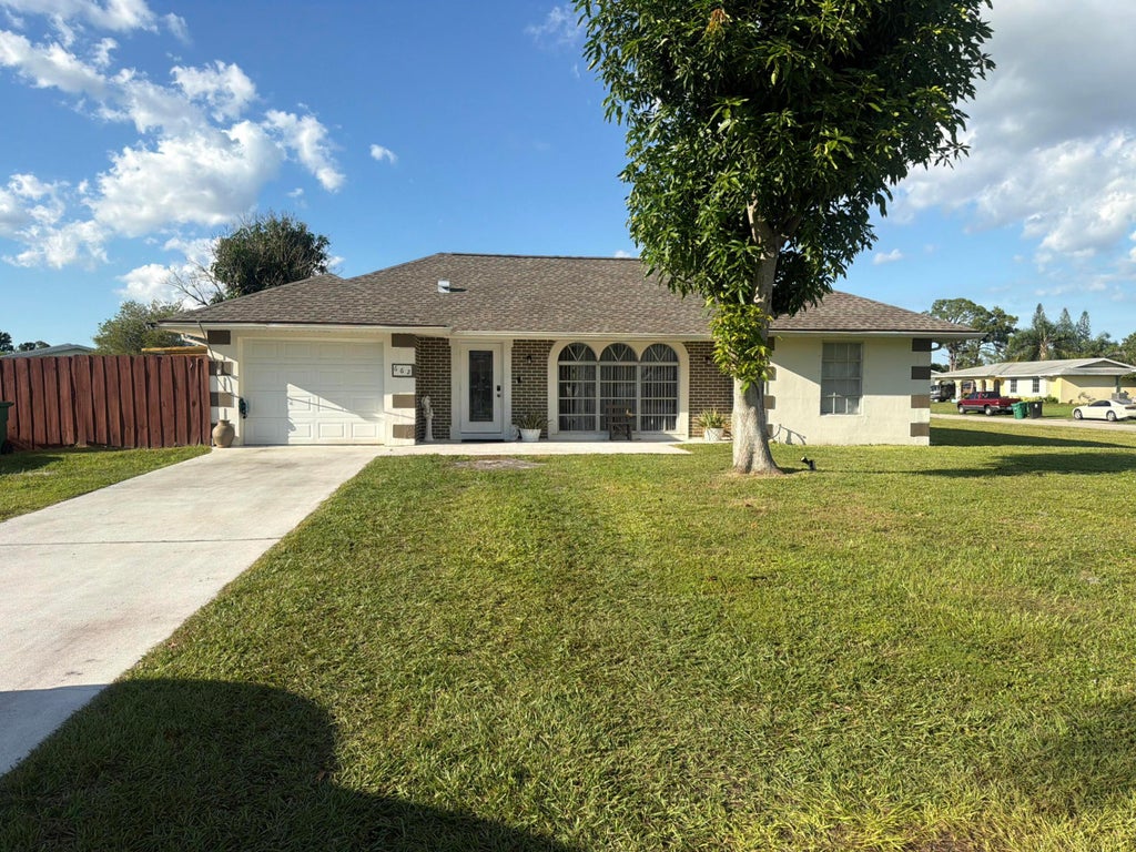 Photo of 662 SW BRANFORD Drive, Port Saint Lucie, FL 34983 (MLS # B26081628)