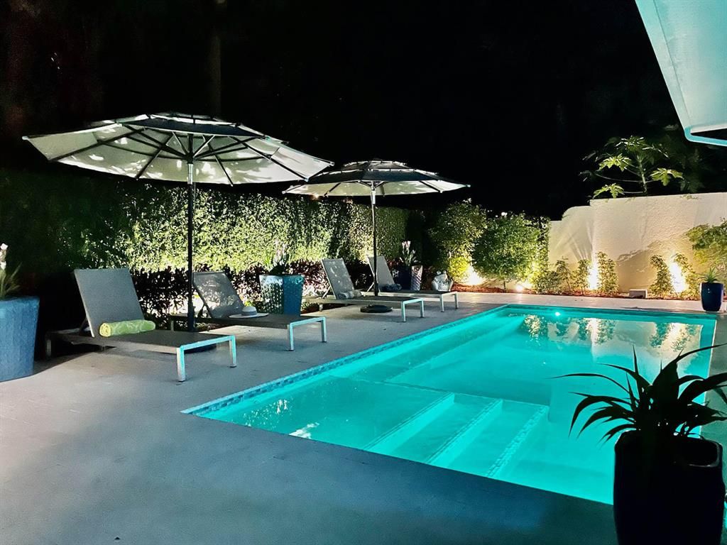 Photo of 389 Kelsey Park Drive, Palm Beach Gardens, FL 33410 (MLS # R10749277)