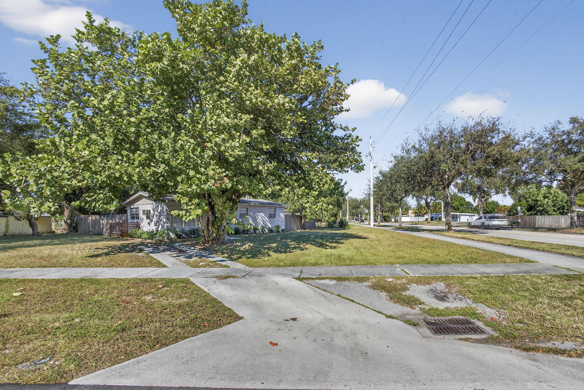 751 Royal Palm Beach Boulevard