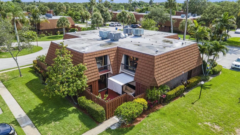 Photo of 825 Center Street #20a, Jupiter, FL 33458 (MLS # R11007992)