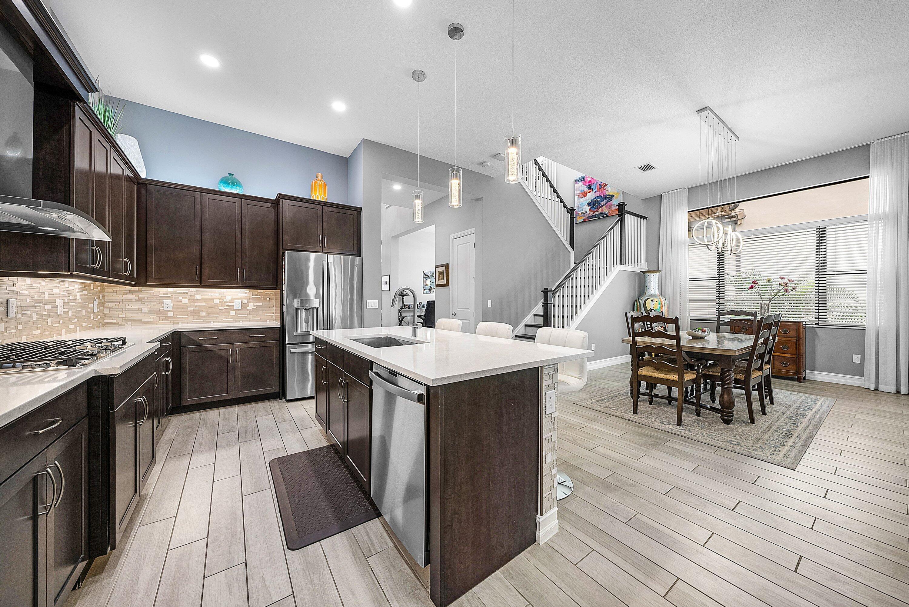 PALM MEADOWS ESTATES - Residential