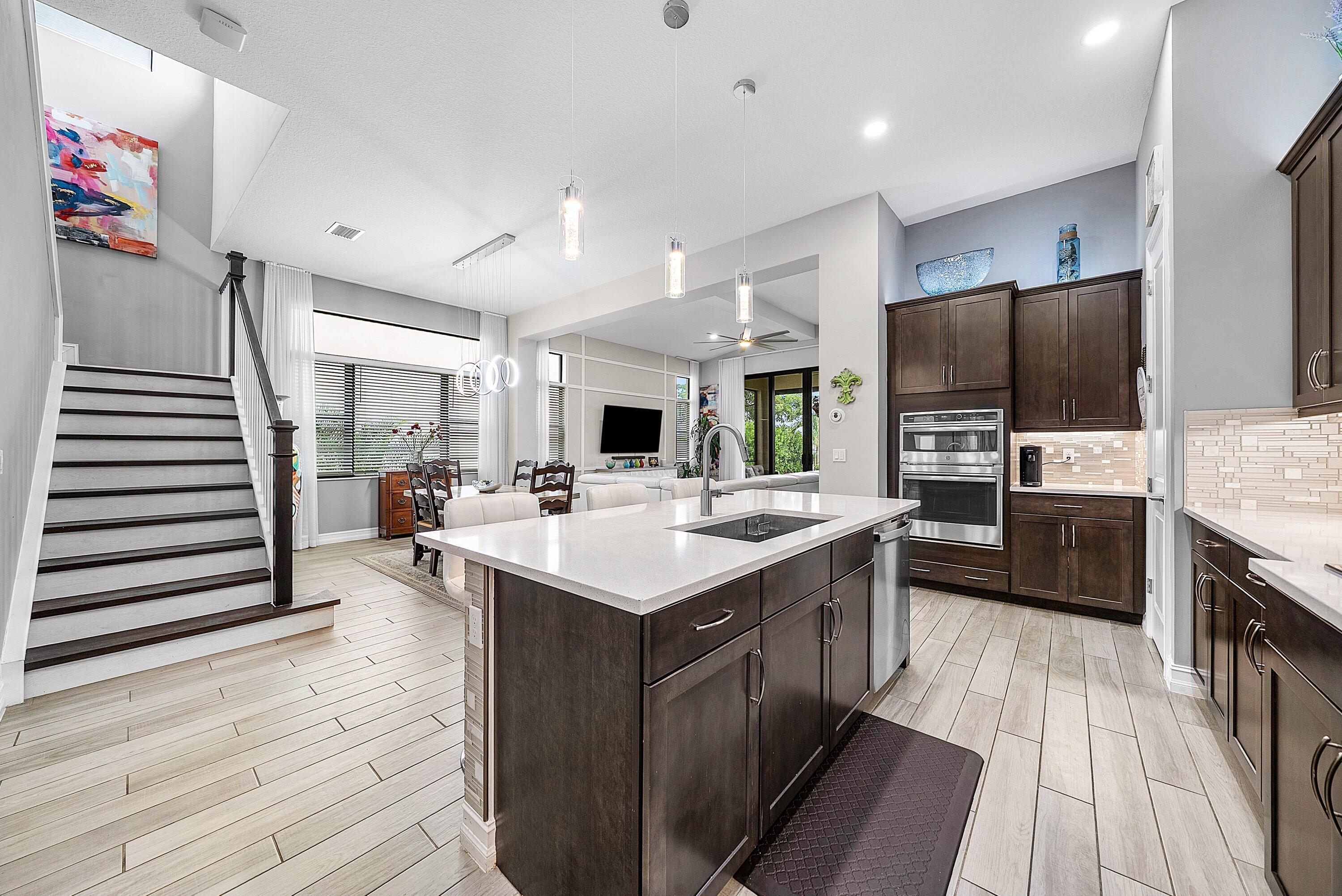 PALM MEADOWS ESTATES - Residential