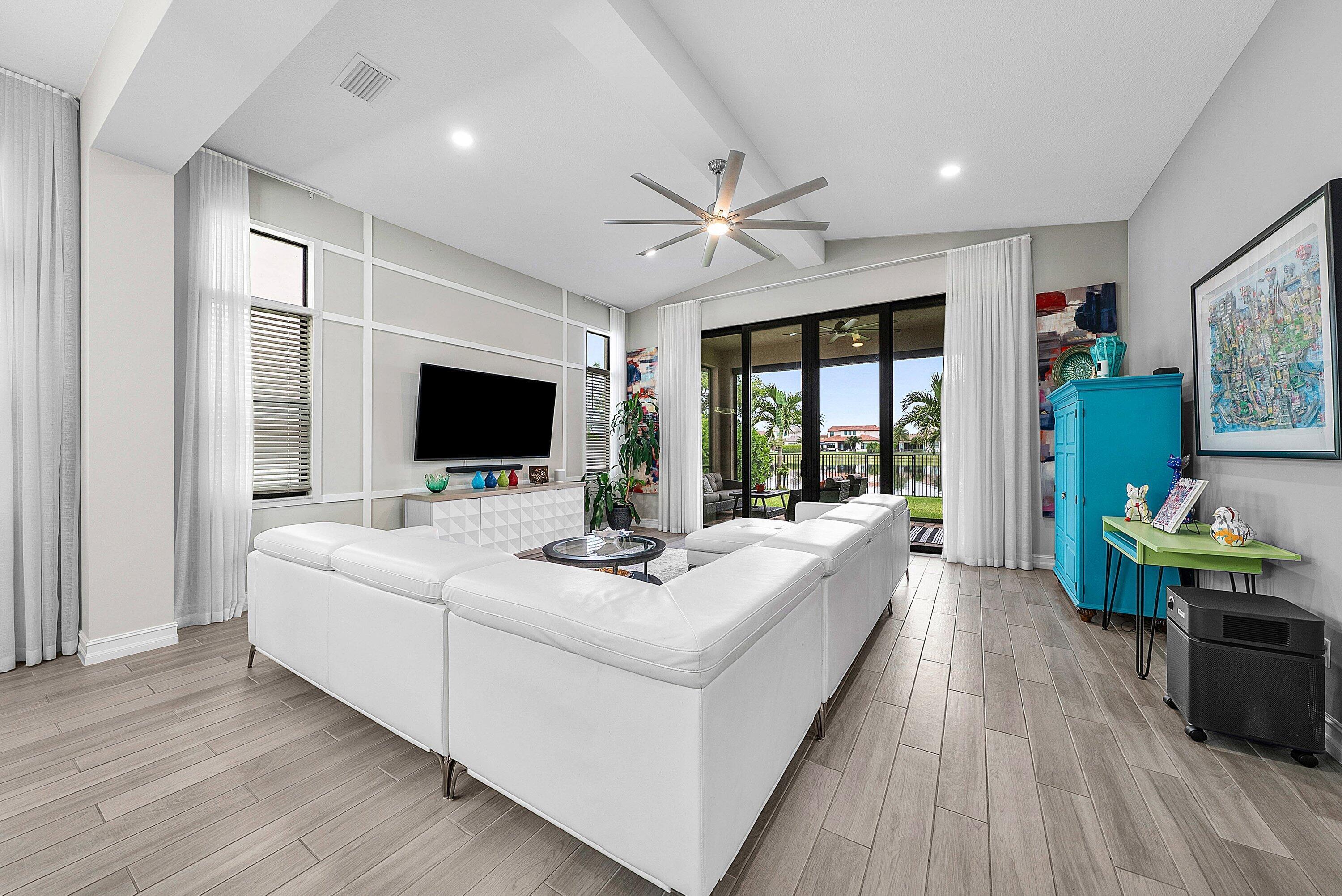 PALM MEADOWS ESTATES - Residential